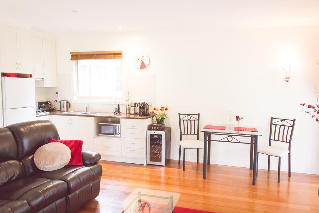 Lakeside Cottage Luxury B&B Mount Dandenong Kültér fotó