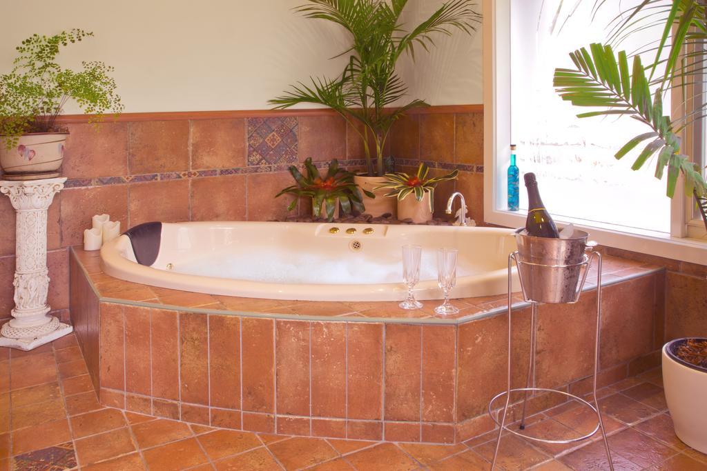 Lakeside Cottage Luxury B&B Mount Dandenong Szoba fotó
