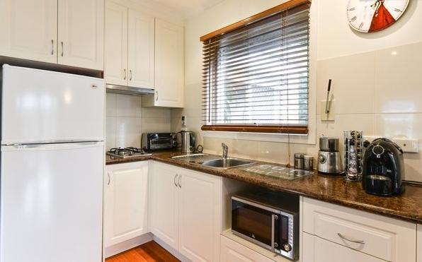 Lakeside Cottage Luxury B&B Mount Dandenong Kültér fotó